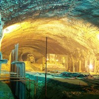 Ostad Moein Subway Station